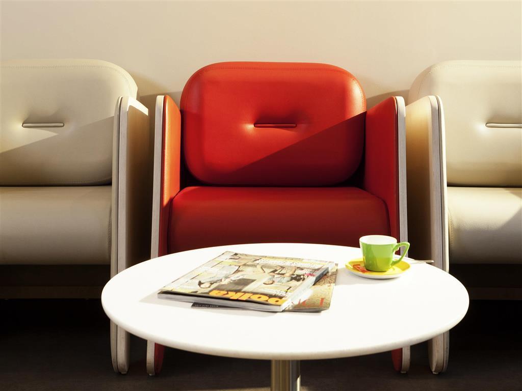 Ibis Styles Nantes Centre Place Graslin Экстерьер фото